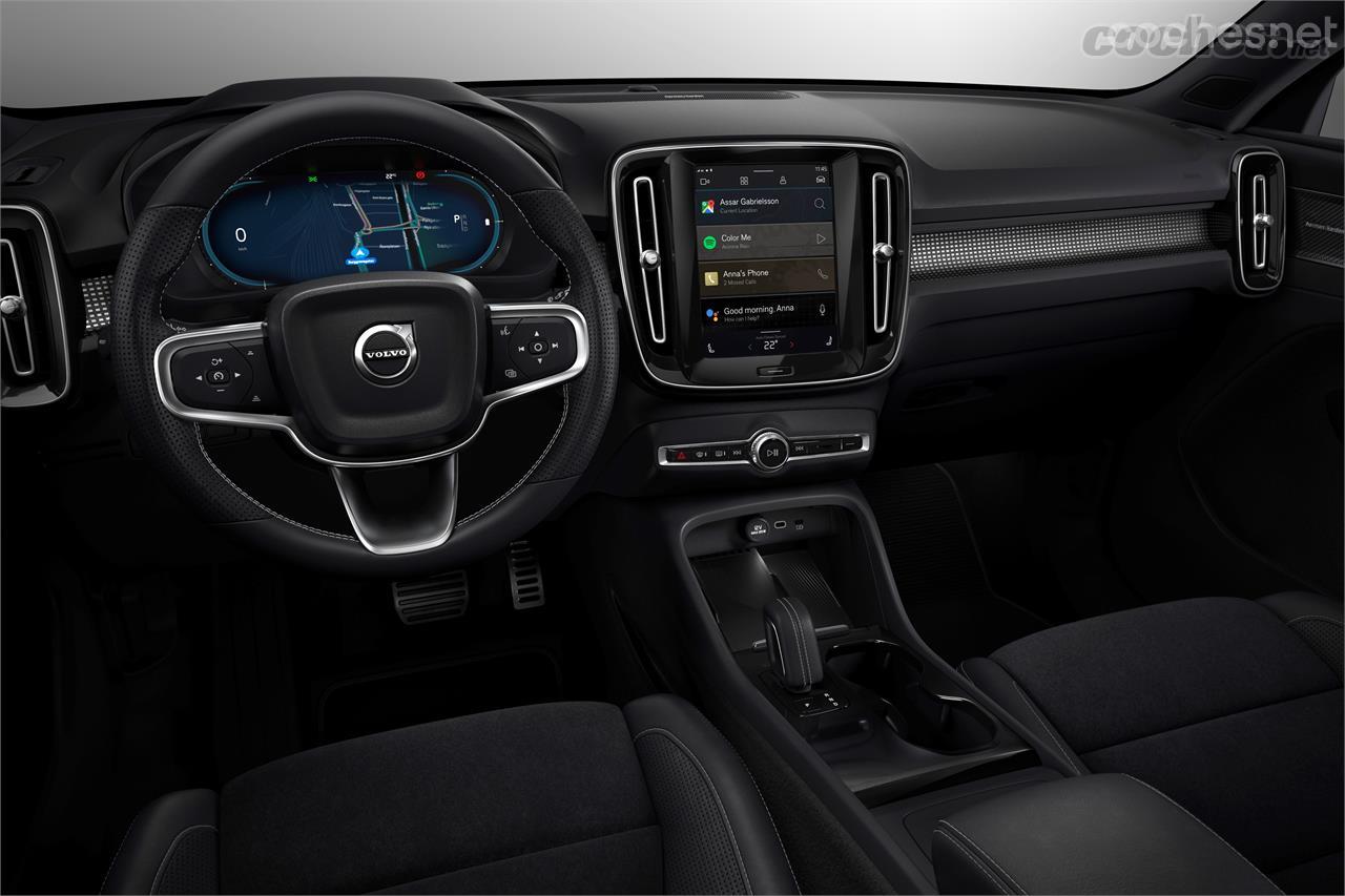 El interior del Volvo XC40 Recharge es convencional, basado en el de la versión con motor de combustión.