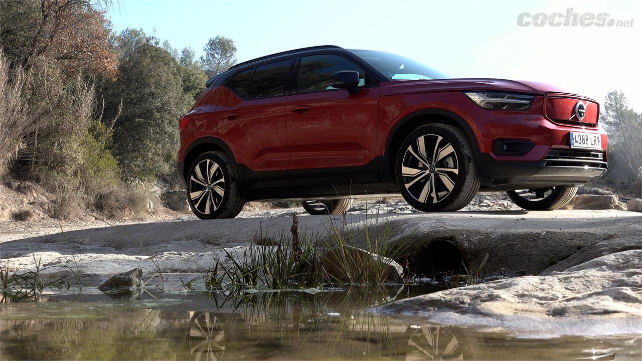 Volvo tiene en el XC40 Recharge Twin un buen ejemplo de hasta donde puede llegar su estrategia de electrificar toda su gama de producto en los próximos años. 