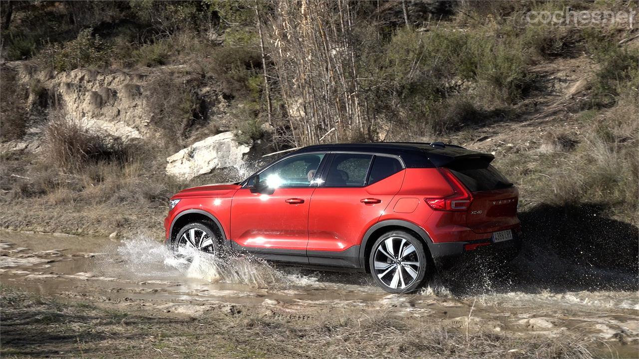 Con el Volvo XC40 Recharge Twin puedes ir al campo de una forma un poco más "sostenible".