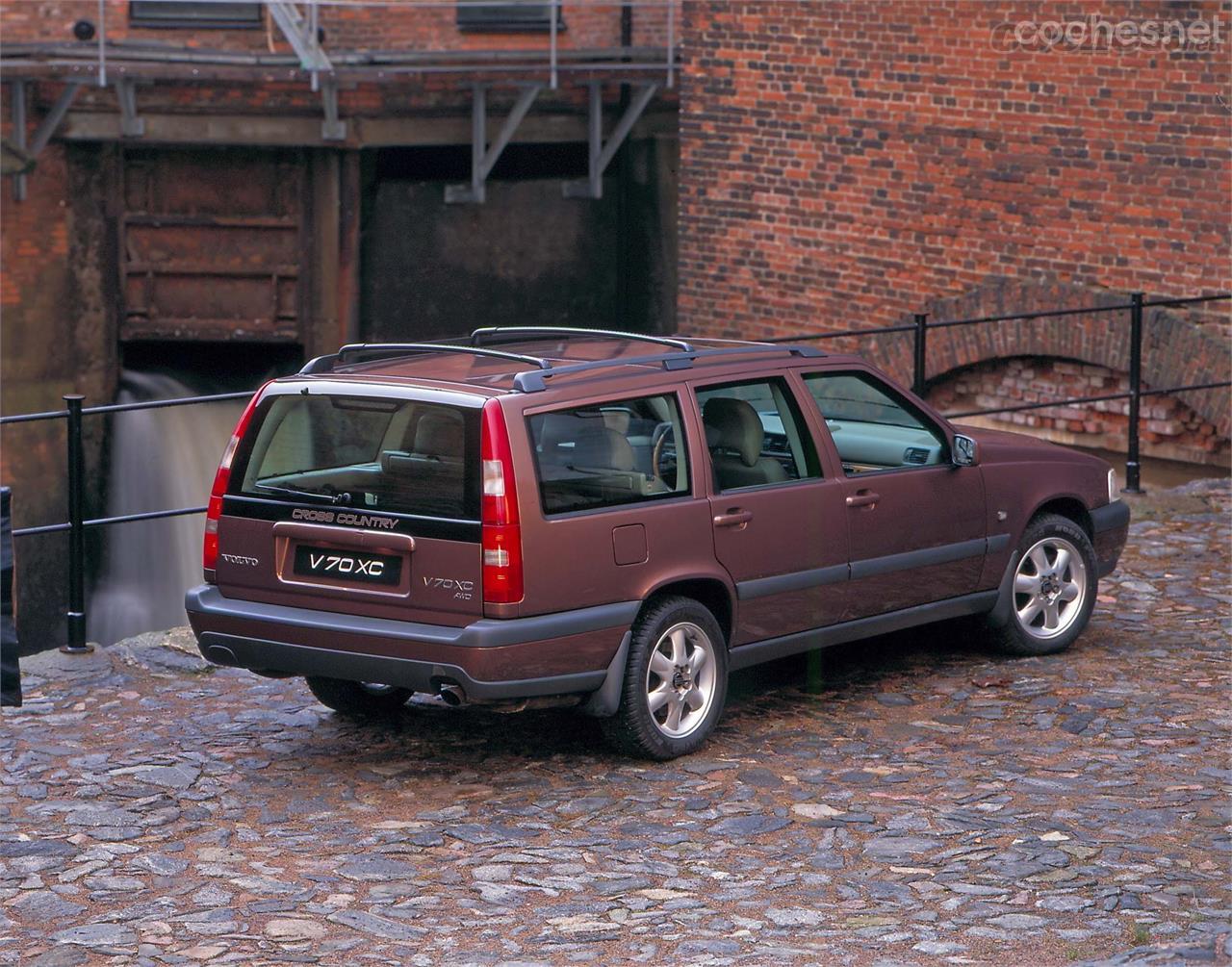 La primera generación del Volvo XC70 llegó en 1997 de la mano del V70 XC AWD, o Cross Country.