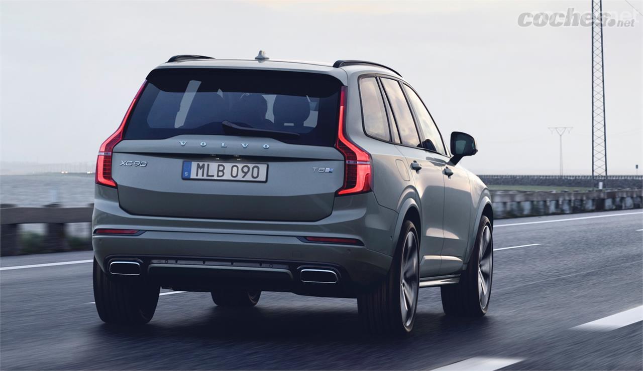 El XC90 es el SUV más grande de la gama Volvo y el que estableció el nuevo estilo de diseño de la marca sueca.