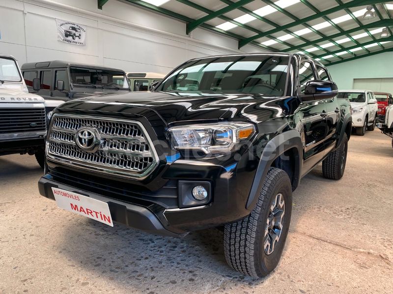TOYOTA Hilux 2.4 D4D Cabina Doble VXL AT