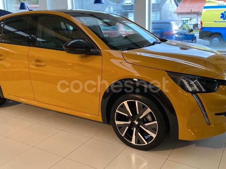 PEUGEOT 208 PureTech EAT8 GT Line