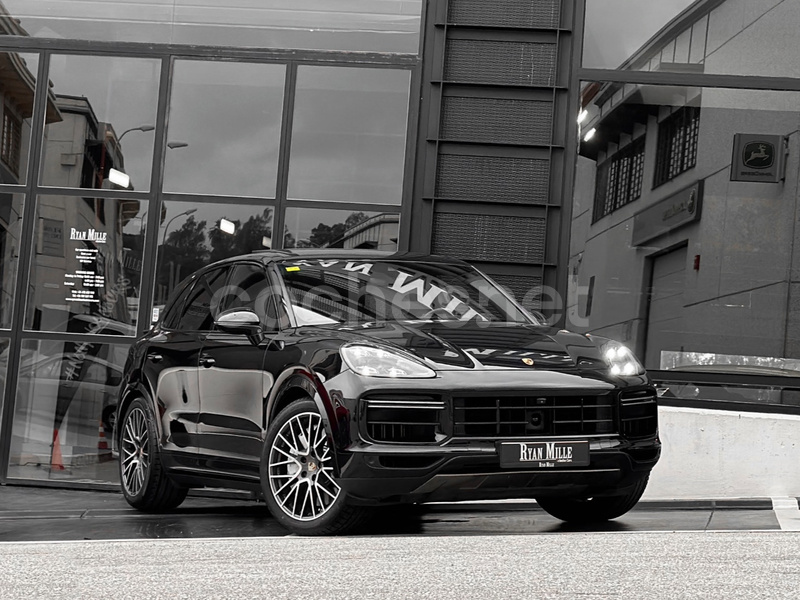 PORSCHE Cayenne Turbo