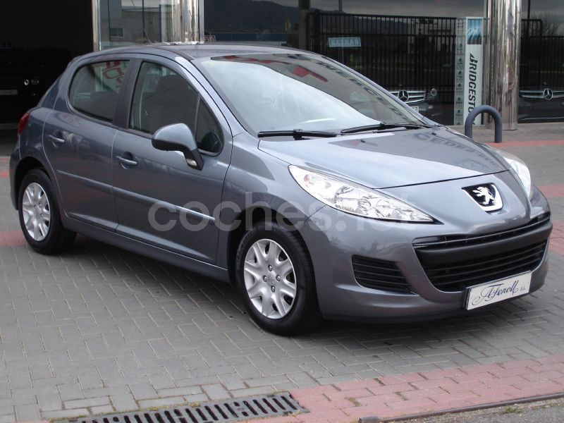 PEUGEOT 207 Confort 1.4 HDI 70 FAP