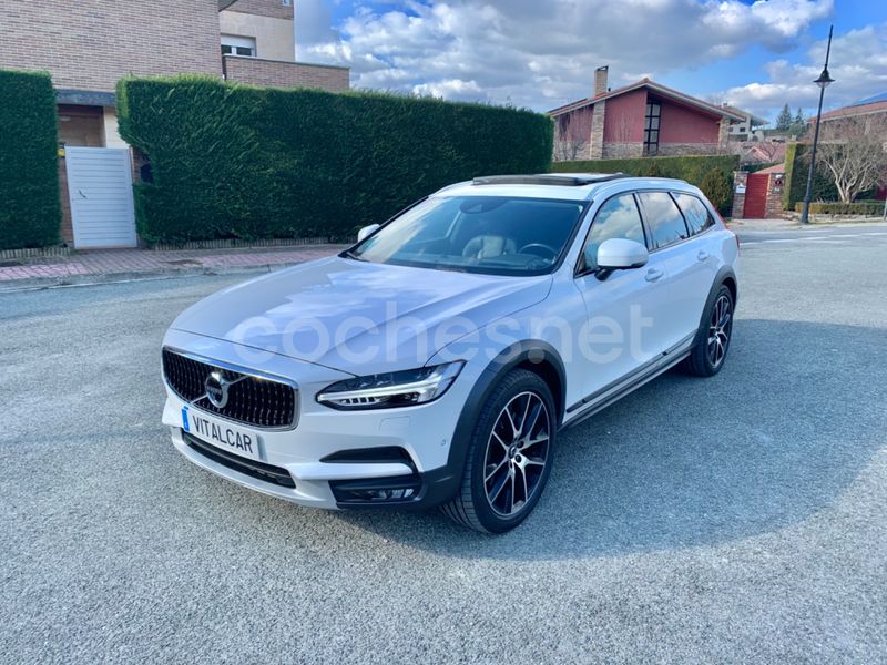 VOLVO V90 Cross Country 2.0 D5 AWD Pro Auto