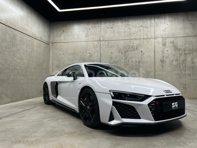AUDI R8 V10 FSI performance quattro S tro