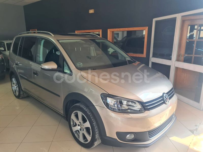 VOLKSWAGEN Touran 2.0 TDI DSG Cross