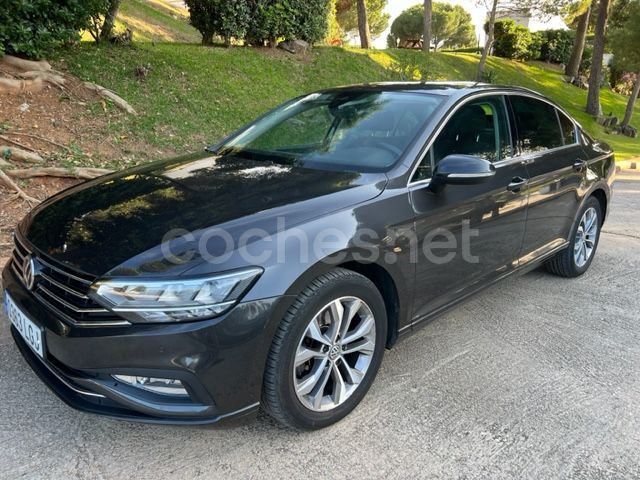 VOLKSWAGEN Passat Executive 2.0 TDI 110kW 150CV DSG 4p.