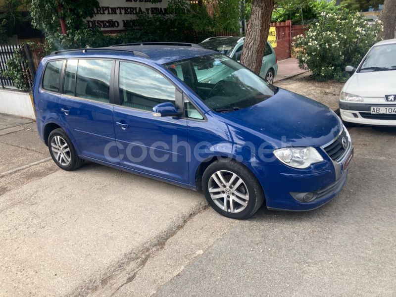 VOLKSWAGEN Touran 1.9 TDI Traveller