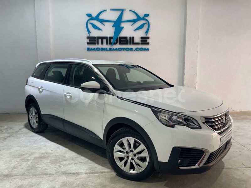 PEUGEOT 5008 Allure 1.2L PureTech SS