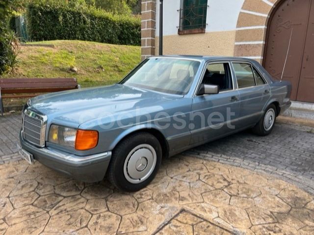 MERCEDES-BENZ 260 260SE 4p.