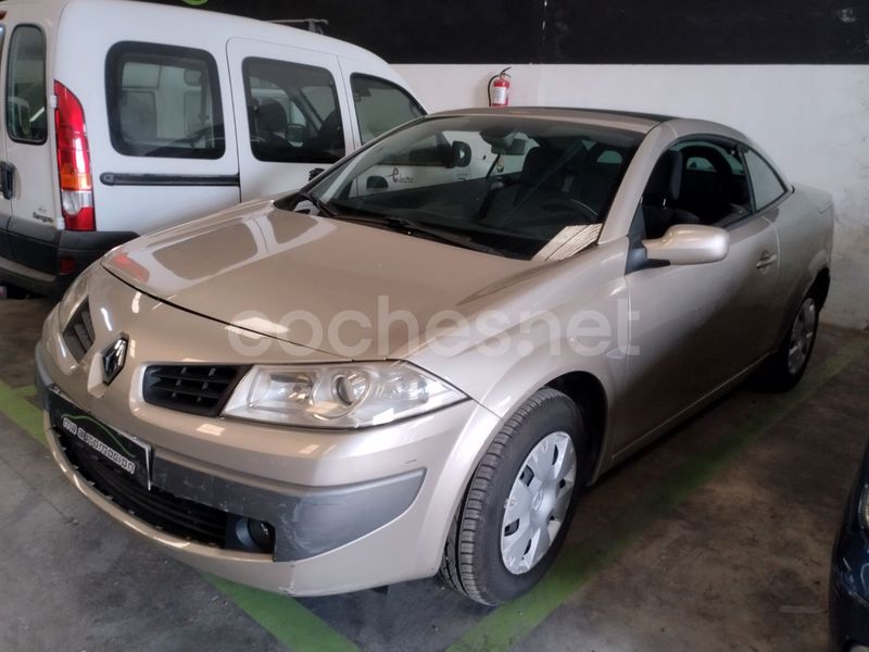 RENAULT Mégane Coupecabrio Authentique 1.6 16v 2p.