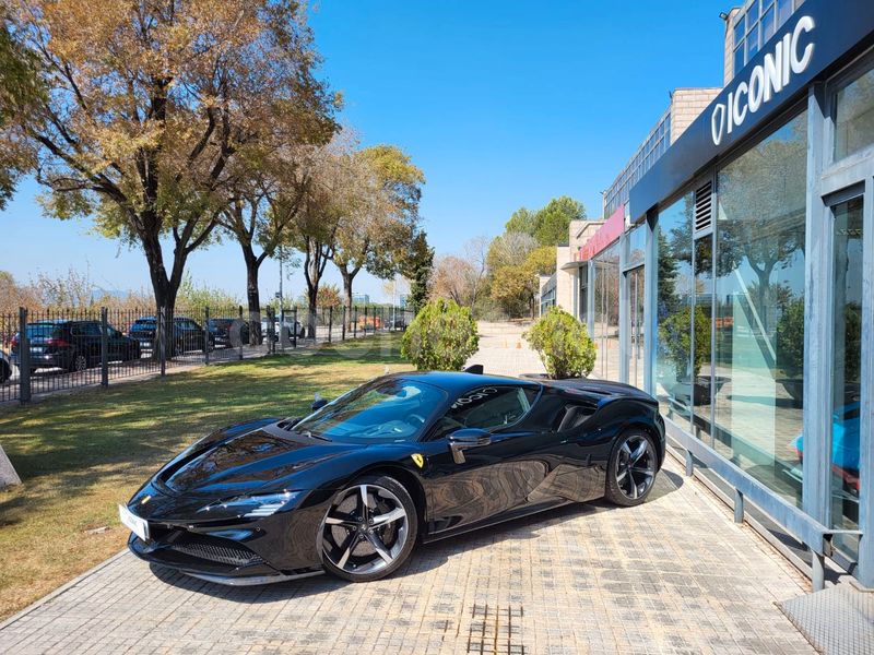 FERRARI SF90 STRADALE