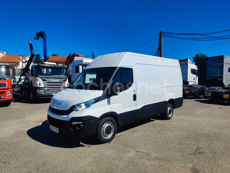 IVECO Daily 2.3 TD 33S 14S A8 V 3520LH2