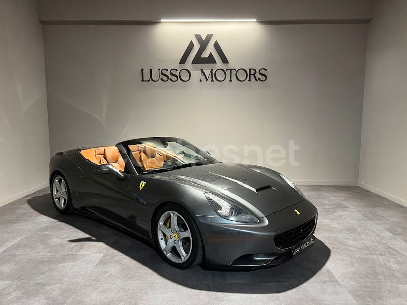 FERRARI California 4.3 V8 4 plazas 2p.