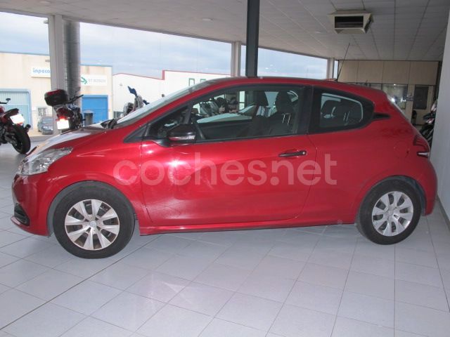 PEUGEOT 208 ACTIVE 1.2L PureTech 82