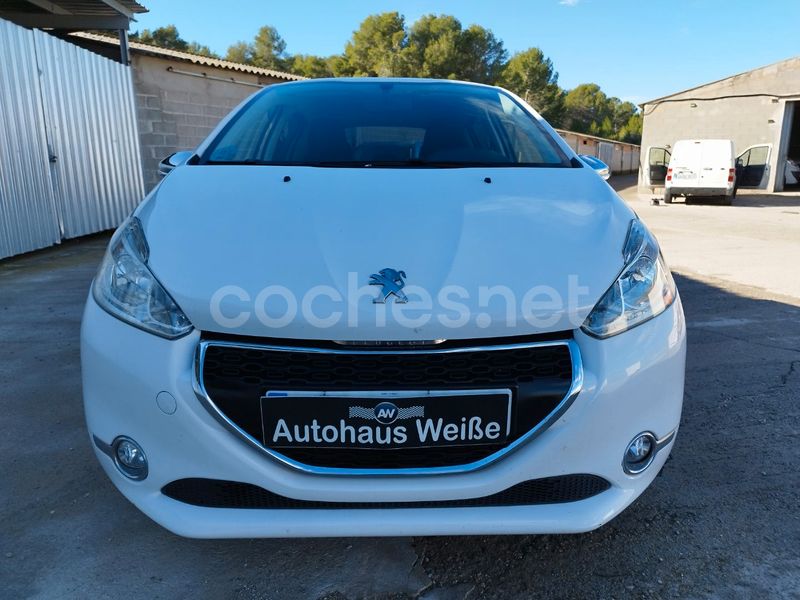 PEUGEOT 208 STYLE 1.2L PureTech 82