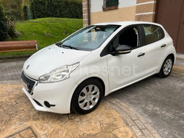 PEUGEOT 208 5P ACCESS 1.4 HDi 68 5p.