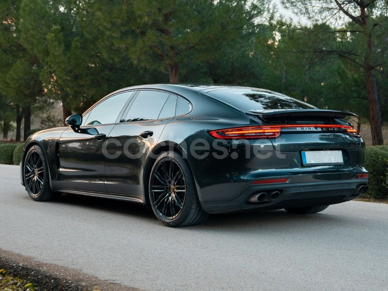 PORSCHE Panamera 4S