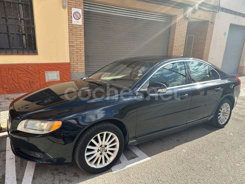 VOLVO S80 2.4D Summum