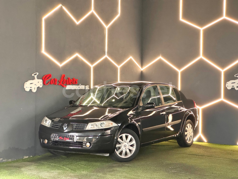 RENAULT Mégane Sedan Confort Dynamique 1.6 16v Auto