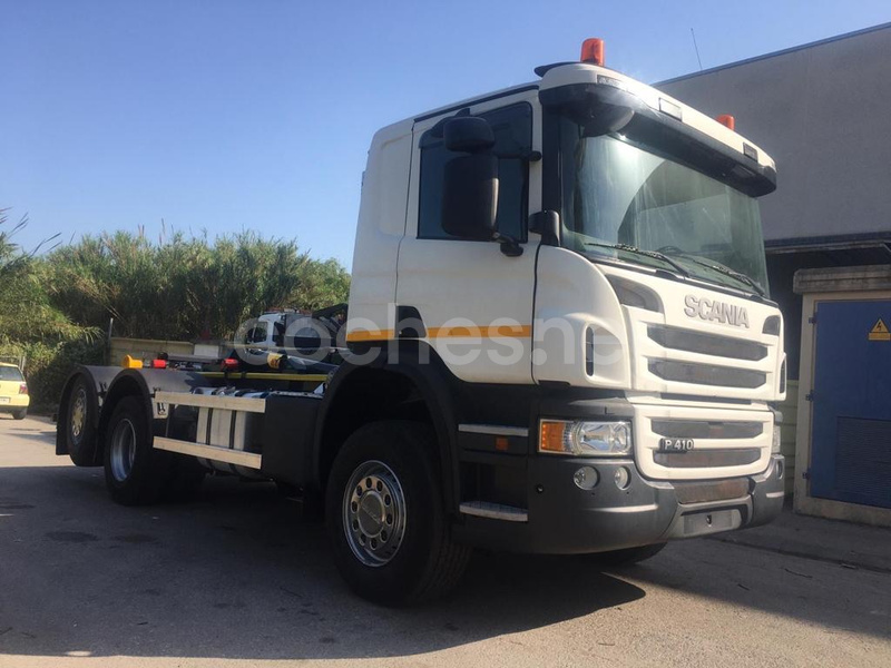 SCANIA P410 gancho portacontenedores euro6