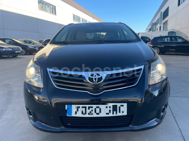 TOYOTA Avensis 1.8 VVTi Advance Cross Sport