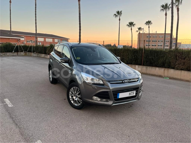 FORD Kuga 2.0 TDCi 140 4x4 Titanium Powershift 5p.