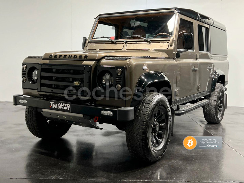 LAND-ROVER Defender 110 2.5TD5 SW S