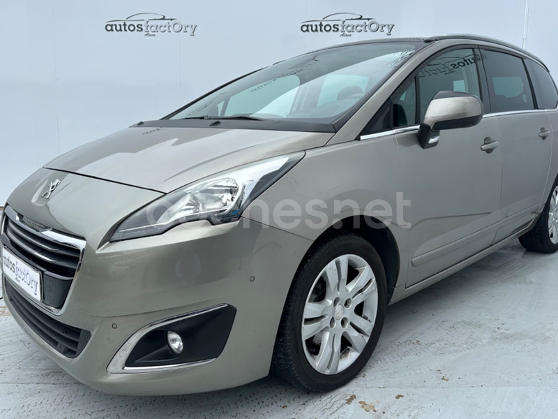 PEUGEOT 5008 Allure 1.6 BlueHDi