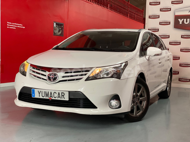 Toyota Avensis 2013