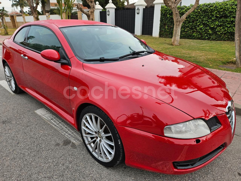 ALFA ROMEO GT 1.9 JTD Distinctive