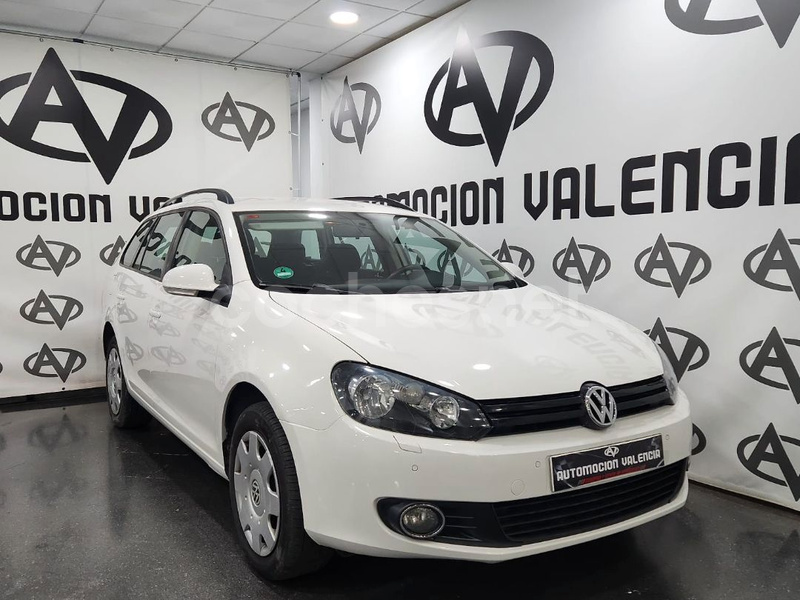 VOLKSWAGEN Golf Variant 1.6 TDI 105cv DPF Sport 5p.