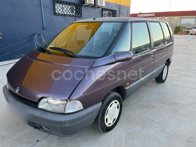 RENAULT Espace ESPACE 2.2I RN