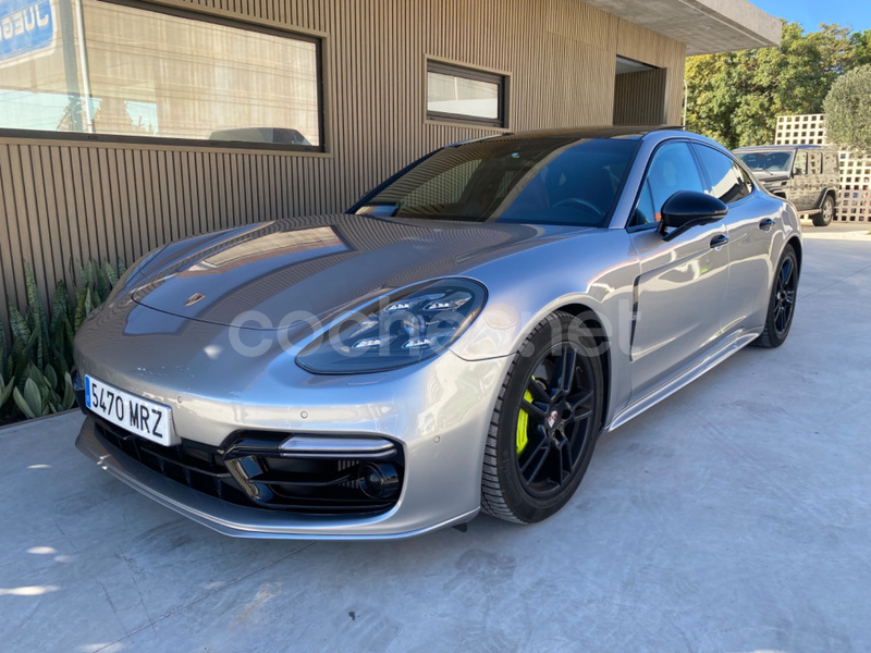 PORSCHE Panamera 4 EHybrid