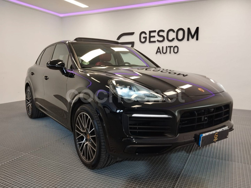 Usados Porsche Cayenne - 245 000 EUR, 18 000 km, 2022 - Standvirtual