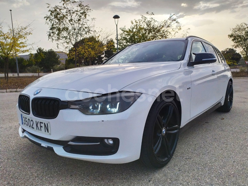 BMW Serie 3 318d Essential Edition Touring