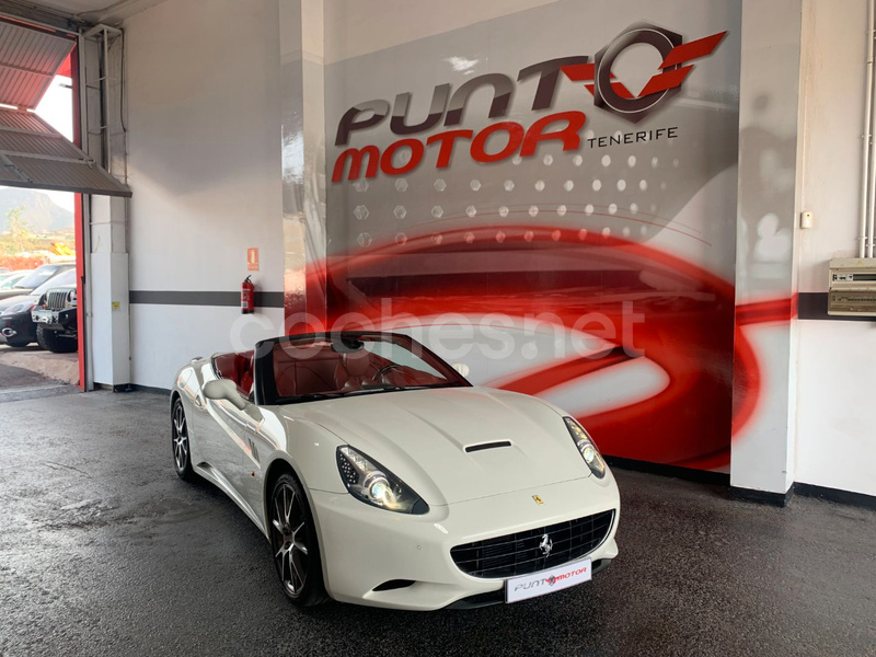 FERRARI California 4.3 V8 4 plazas 2p.