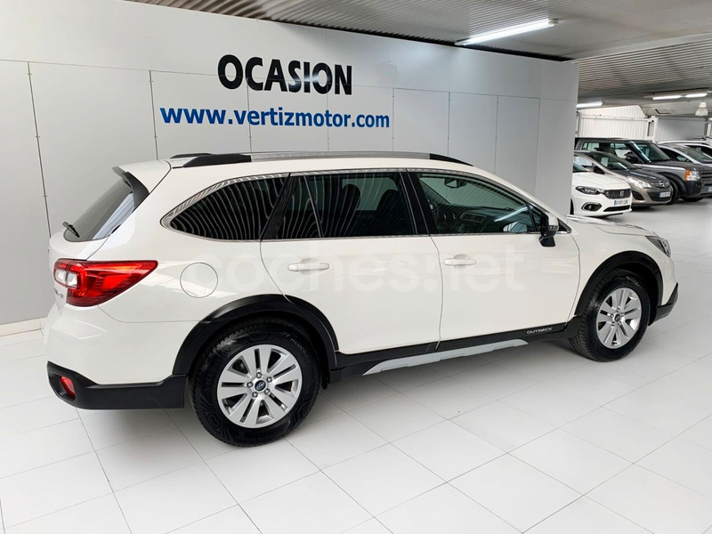 SUBARU Outback 2.5i Executive Plus CVT Lineartronic AWD