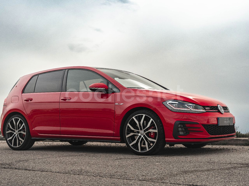 VOLKSWAGEN Golf GTI Performance 2.0 TSI