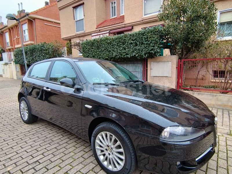 ALFA ROMEO 147 1.9 JTD Distinctive