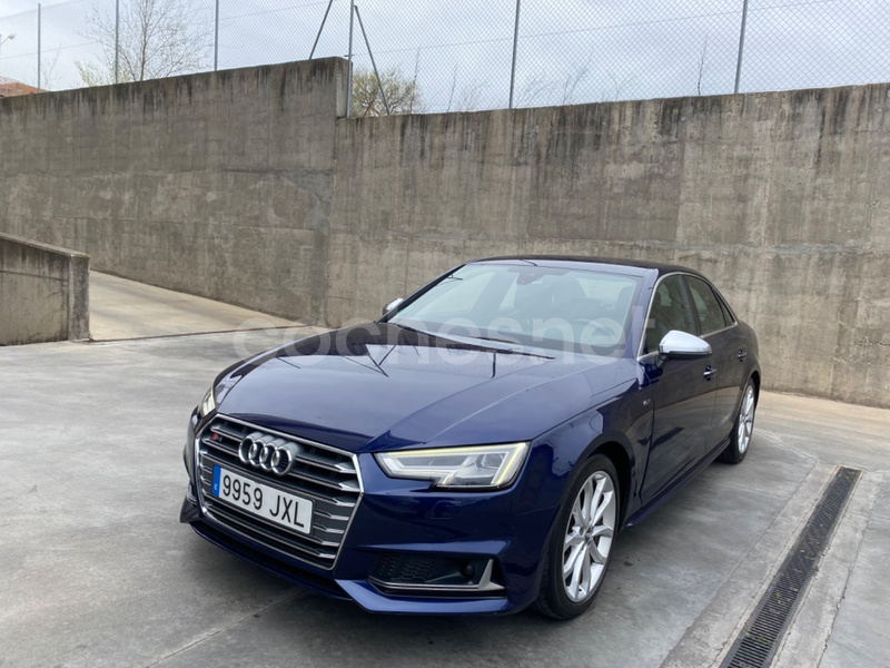 AUDI S4 3.0 TFSI quattro tiptronic