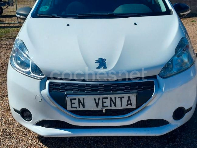 PEUGEOT 208 ACCESS 1.2 VTi 82