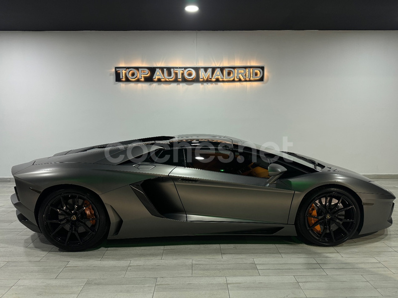 LAMBORGHINI Aventador 6.5 V12 LP 7004 Roadster