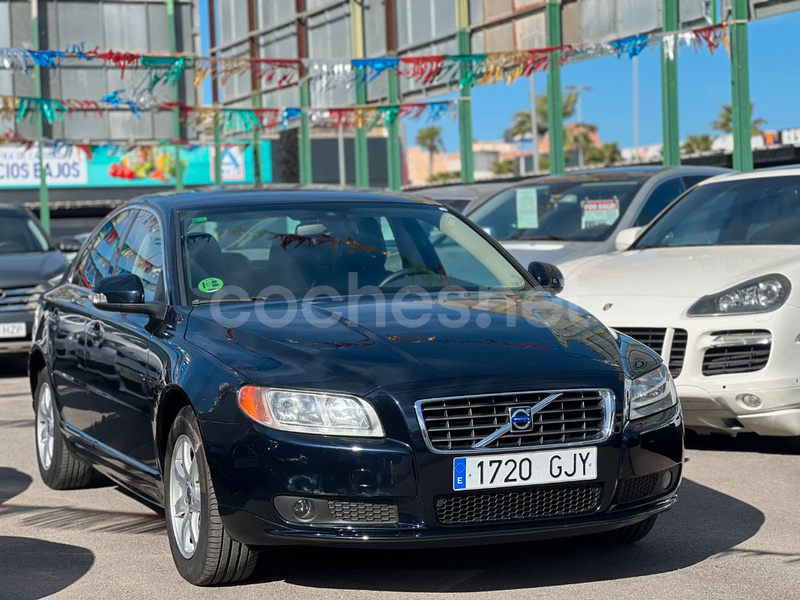 VOLVO S80 2.5T Flexifuel Momentum