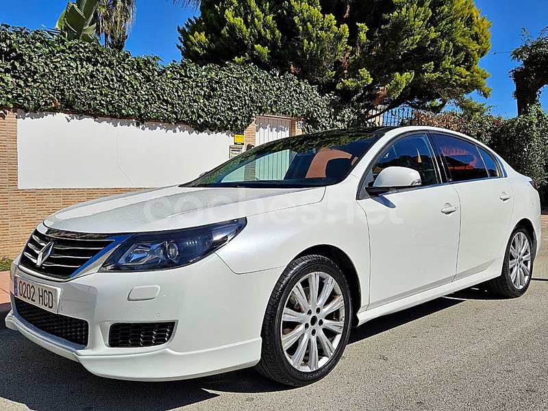 RENAULT Latitude Initiale V6 dCi 240 Auto