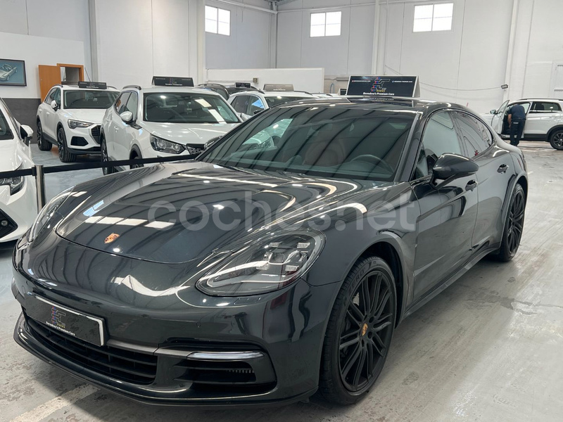 PORSCHE Panamera 4S