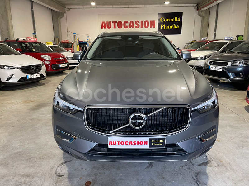 VOLVO XC60 2.0 B4 D AWD Momentum Pro Auto 5p.