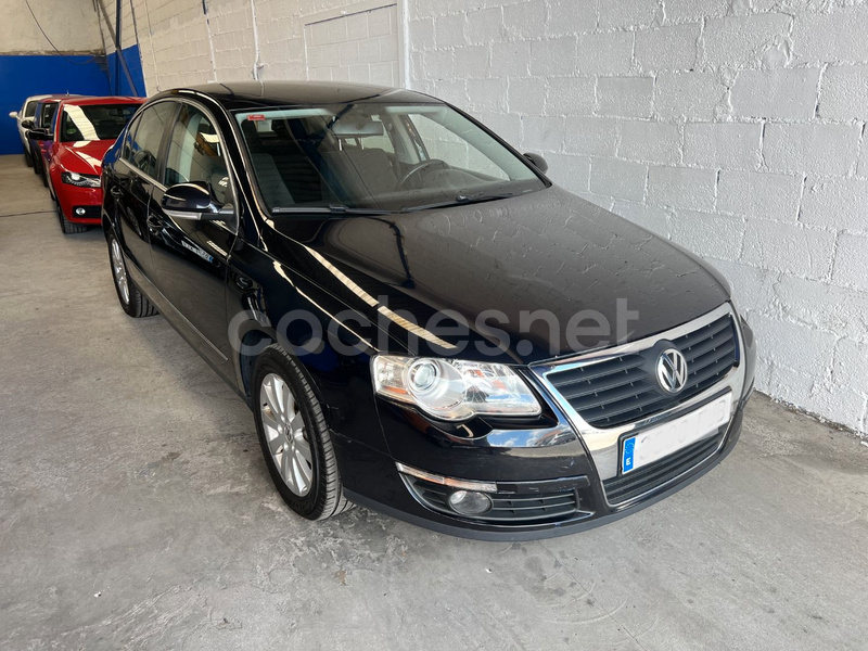 VOLKSWAGEN Passat 1.9 TDI Trendline 4p.